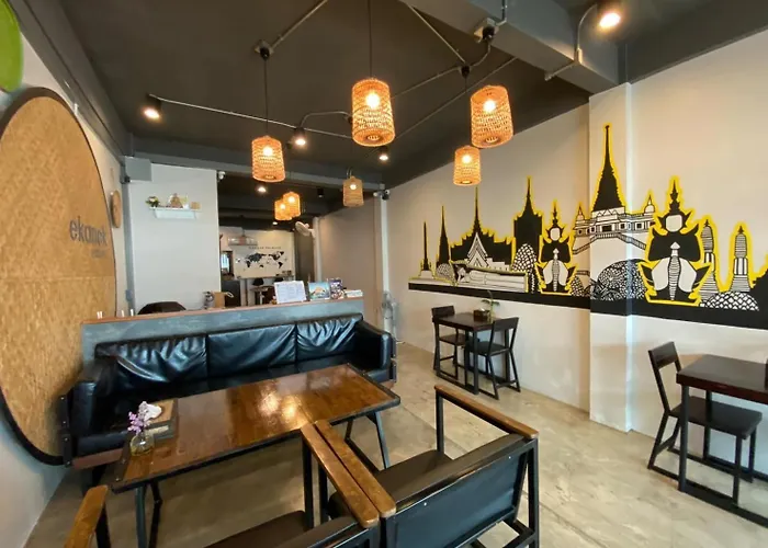 Ekanek Hostel (Adults Only)
