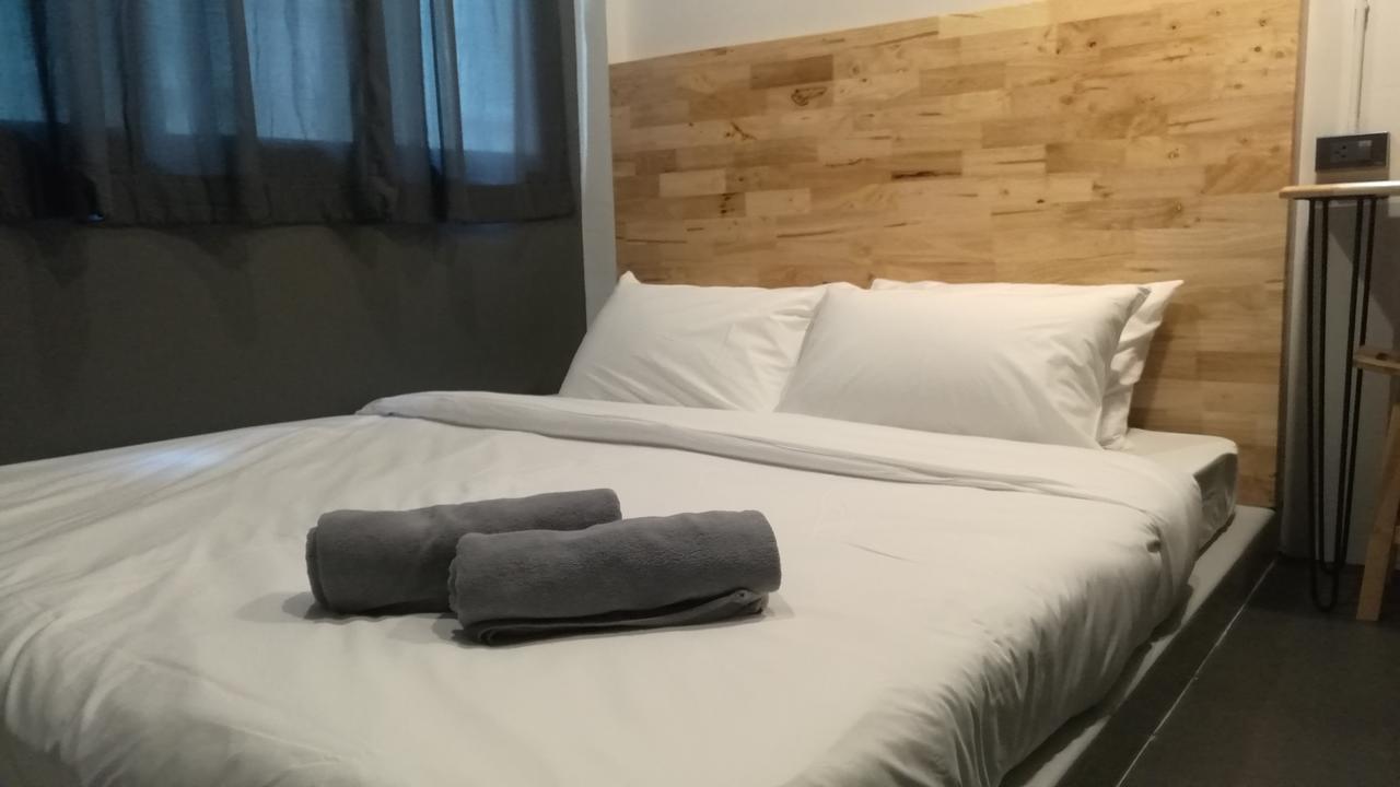 Ekanek (adults Only) छात्रावास Bangkok